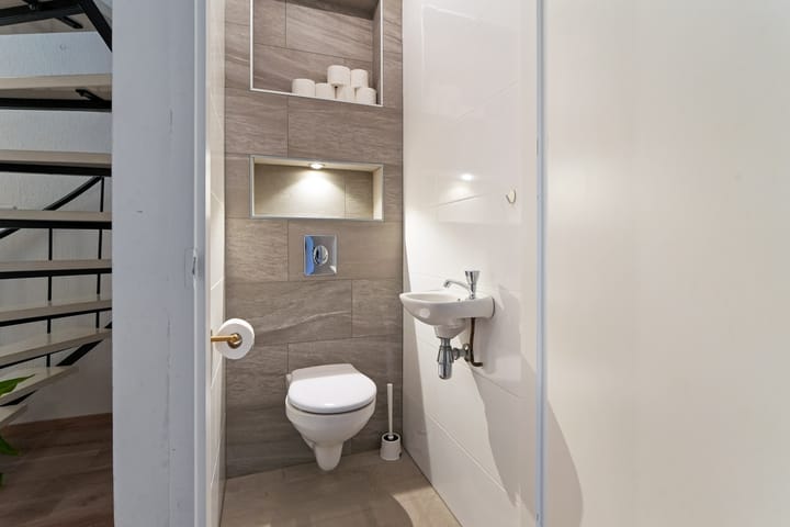 Photo 5 of Johannes Postkwartier 2