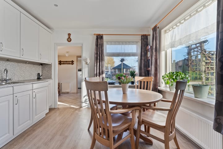 Foto 15 van Radewijkerweg 40