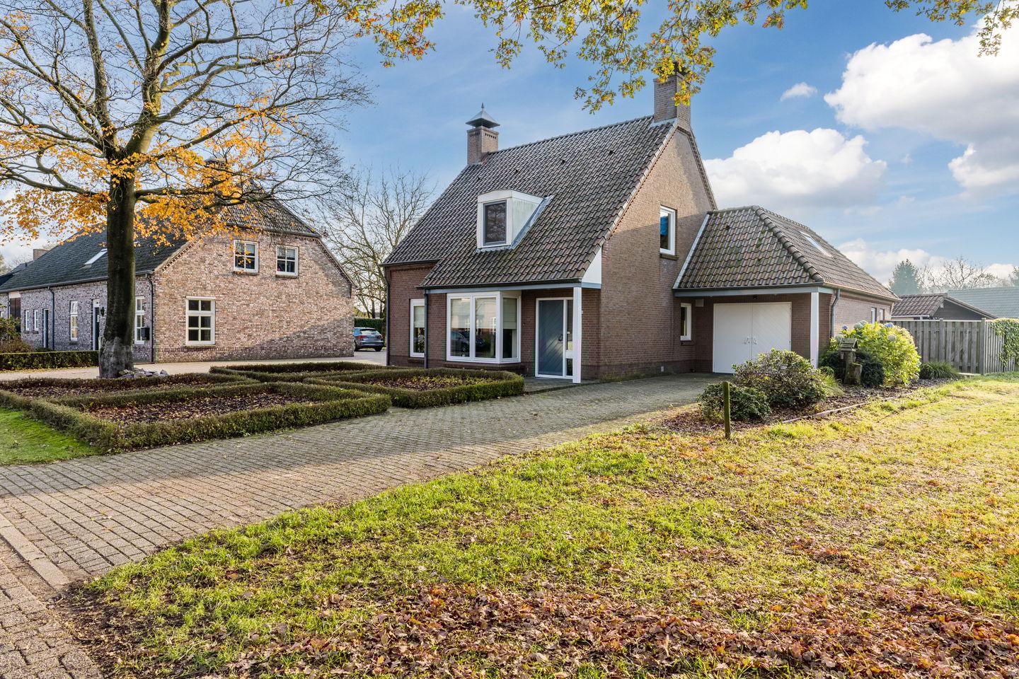 Photo 5 of Weebosch 94