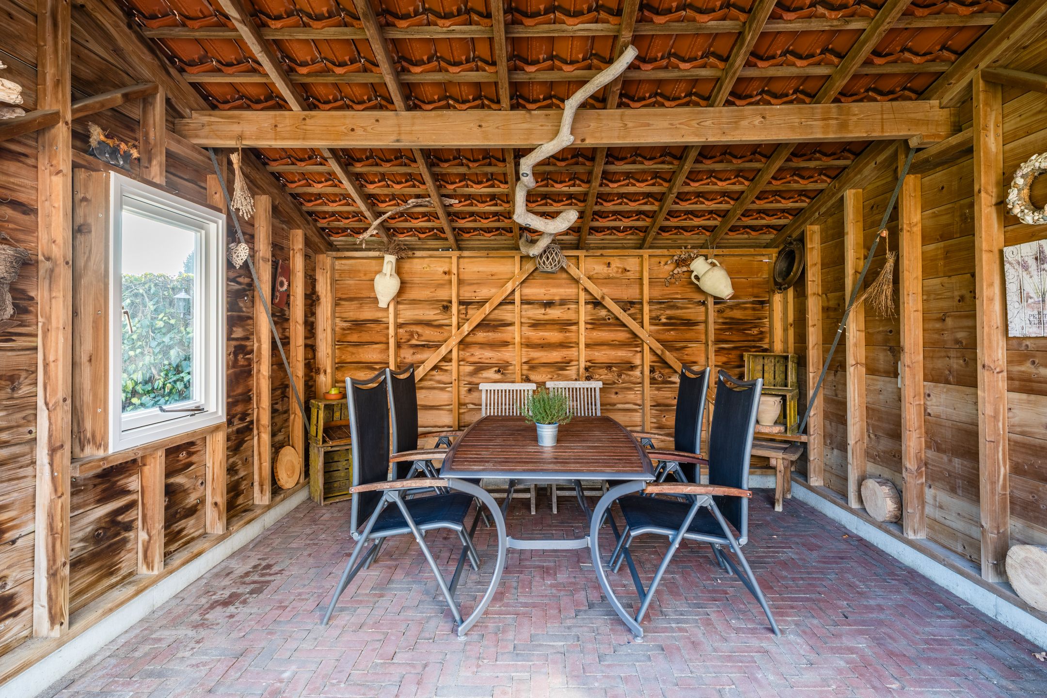 Photo 39 of Weebosch 94