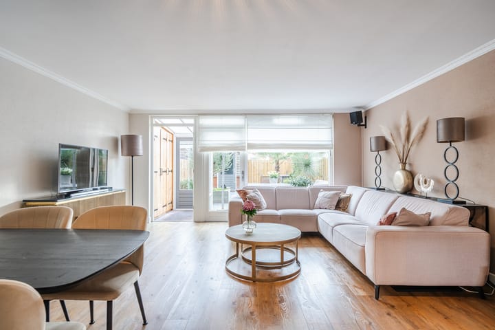 Photo 4 of Fluitekruid 6