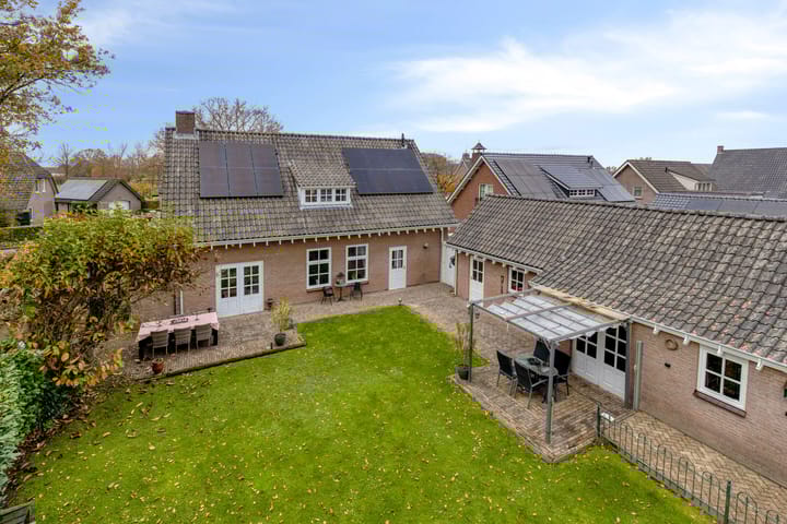 Photo 2 of Beekstraat 37