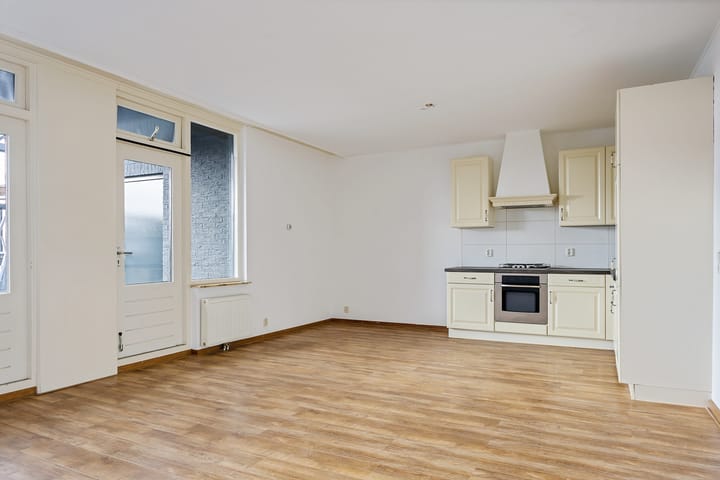 Foto 10 van Langestraat 100-A