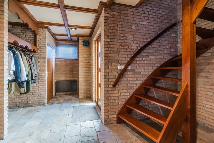 Photo 9 of Klabots 43