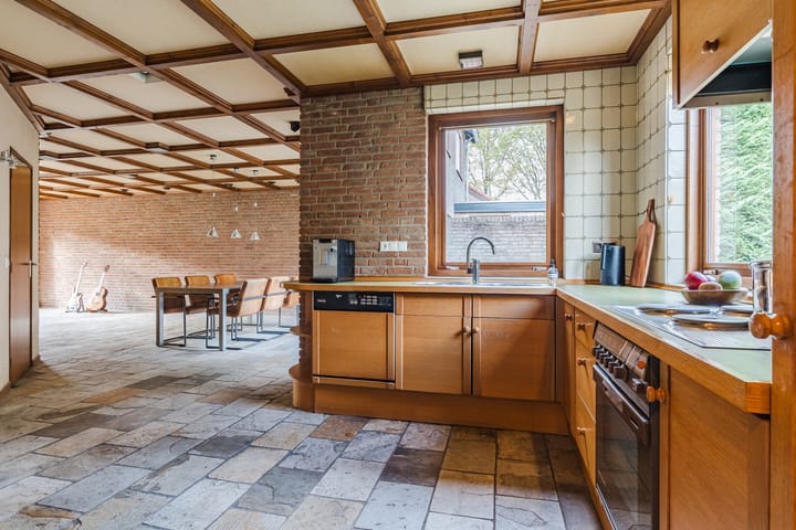 Photo 17 of Klabots 43