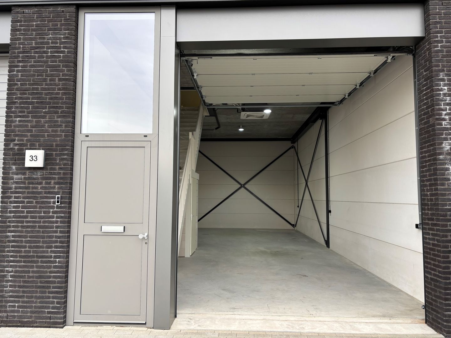 View photo 1 of Celsiusstraat 33