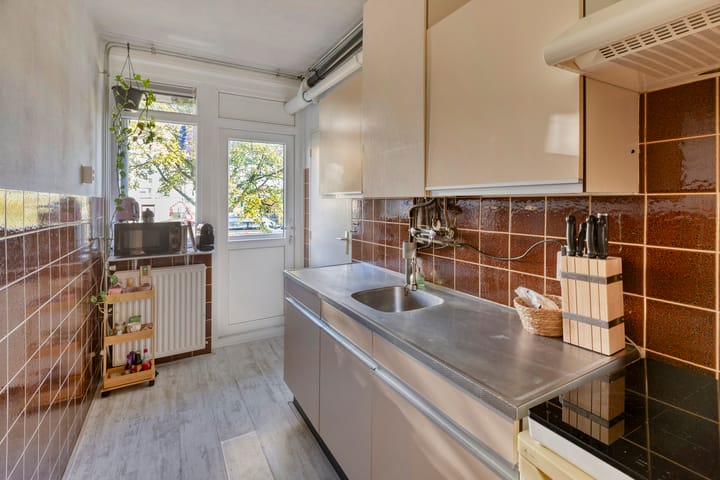 Photo 11 of Ernst Bagelaarstraat 56