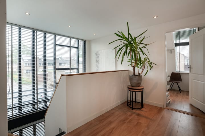 Photo 33 of Zonegge 17 9