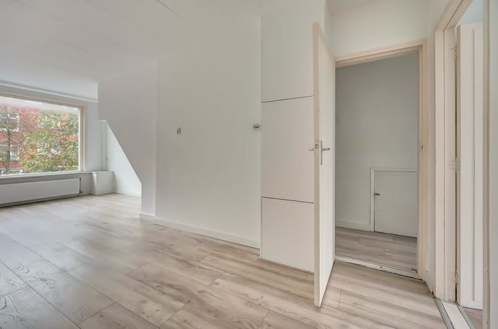 Photo 5 of Boerhaavelaan 9-B