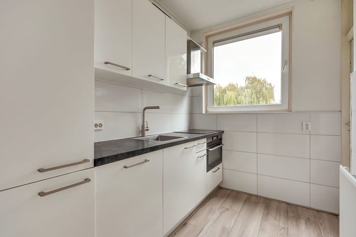 Photo 8 of Boerhaavelaan 9-B