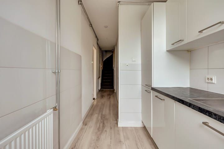 Photo 10 of Boerhaavelaan 9-B