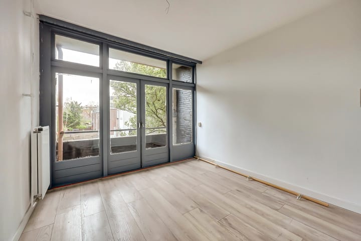 Photo 12 of Boerhaavelaan 9-B