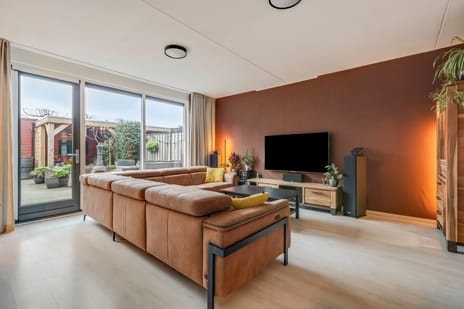 Plaza 22 secondary image