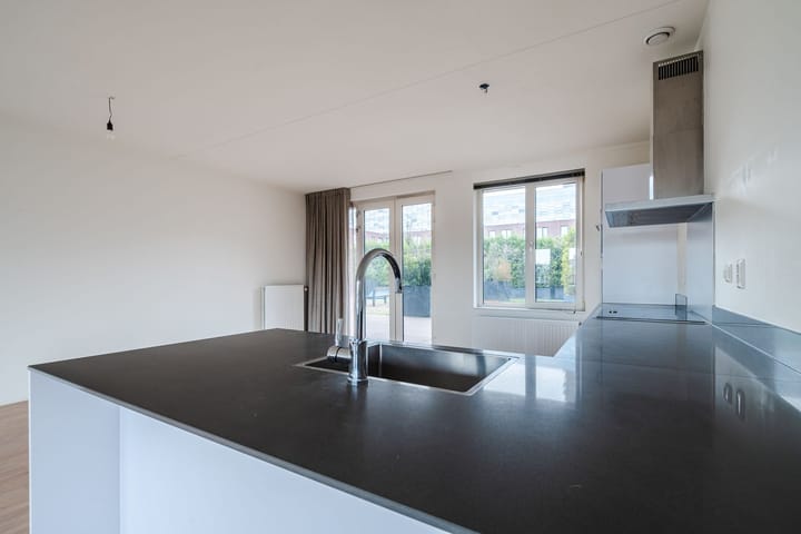 Foto 13 van Vredenburgplein 6