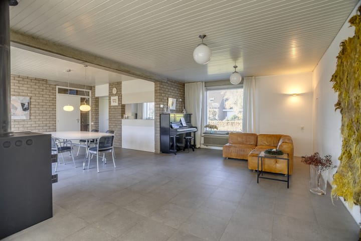 Photo 13 of Schoolstraat 41