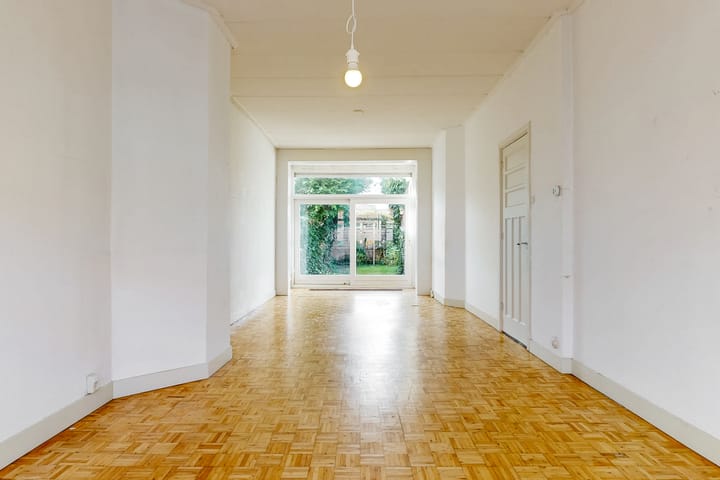 Photo 2 of Van 't Hoffstraat 37