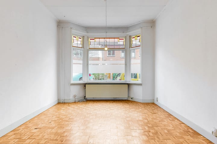 Photo 10 of Van 't Hoffstraat 37