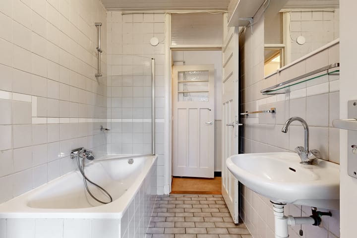 Photo 18 of Van 't Hoffstraat 37