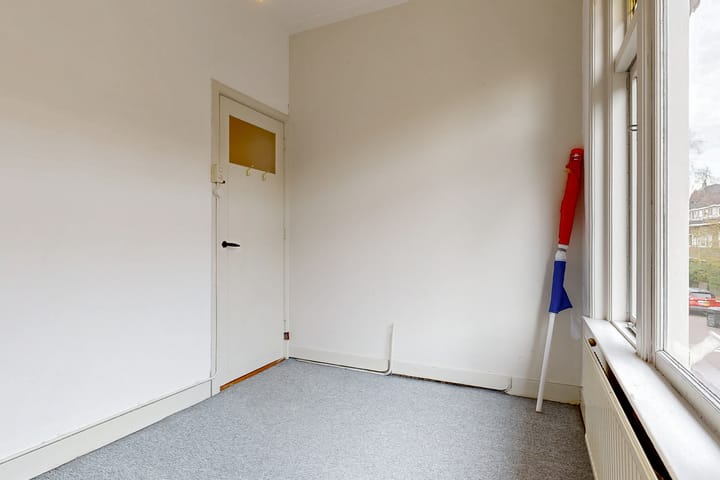 Photo 25 of Van 't Hoffstraat 37