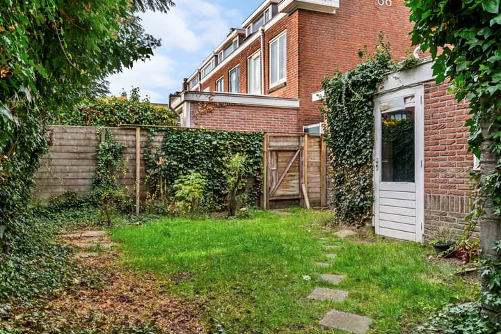 Photo 26 of Van 't Hoffstraat 37