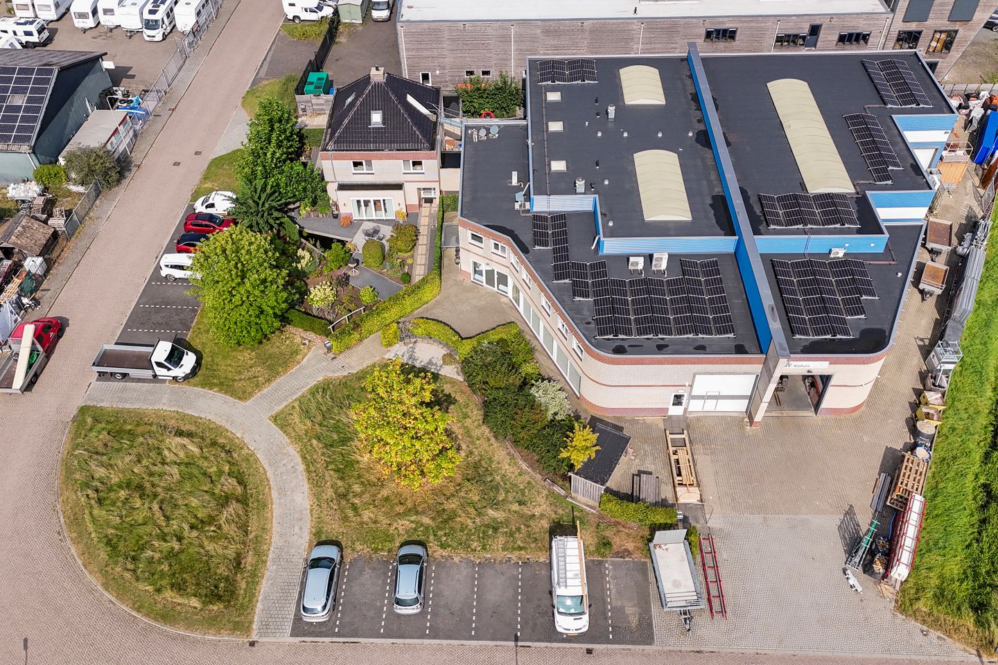 View photo 3 of Korenbree 23