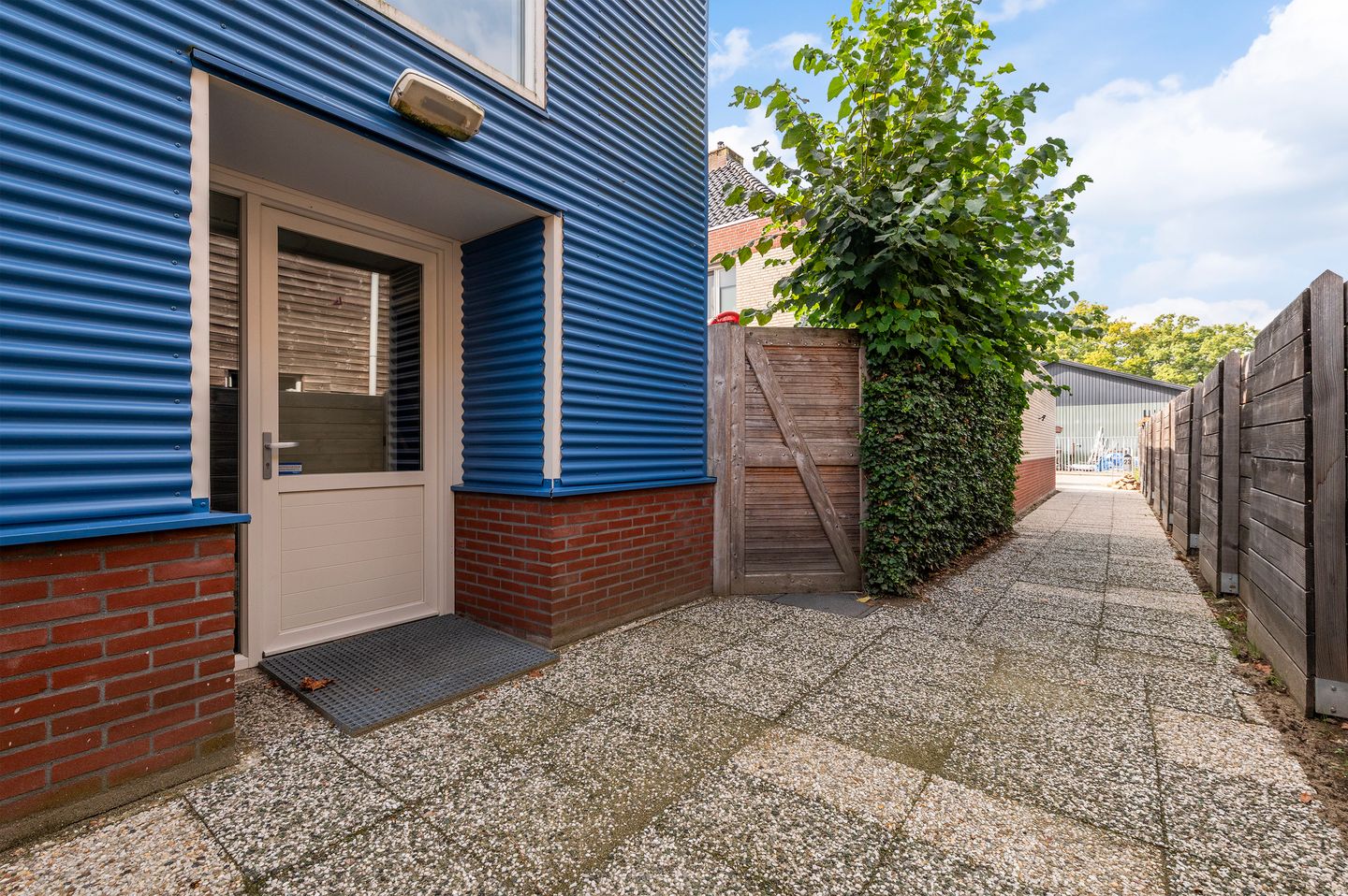 View photo 4 of Korenbree 23