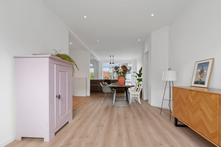 Photo 6 of Teding van Berkhoutstraat 85