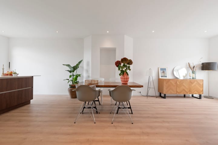 Photo 7 of Teding van Berkhoutstraat 85