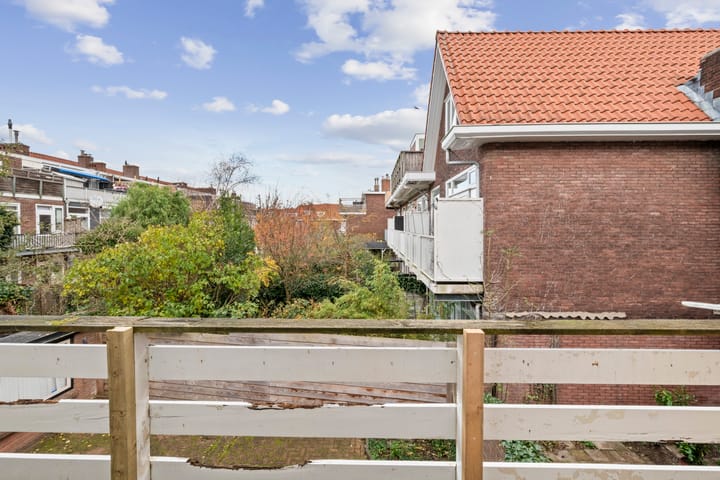 Photo 18 of Teding van Berkhoutstraat 85