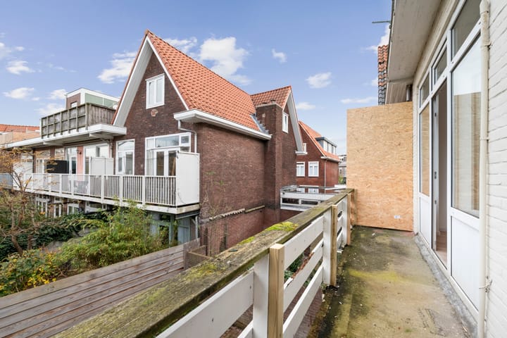 Photo 19 of Teding van Berkhoutstraat 85