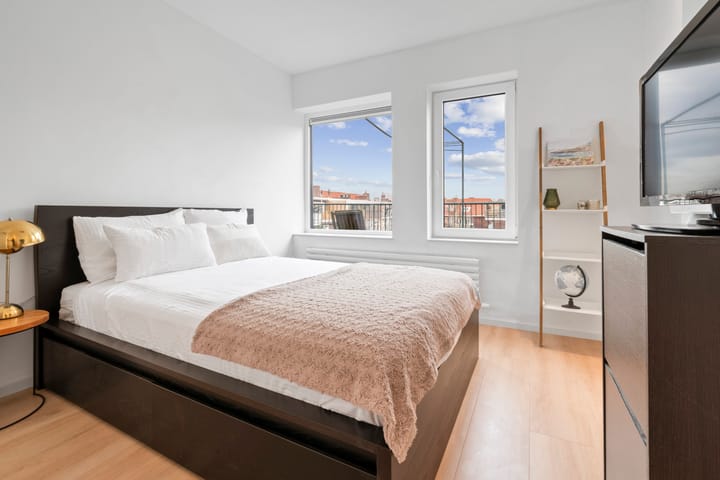 Photo 39 of Teding van Berkhoutstraat 85