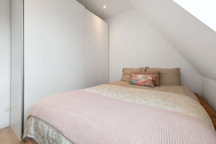 Photo 44 of Teding van Berkhoutstraat 85