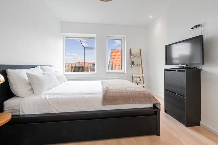 Photo 38 of Teding van Berkhoutstraat 85