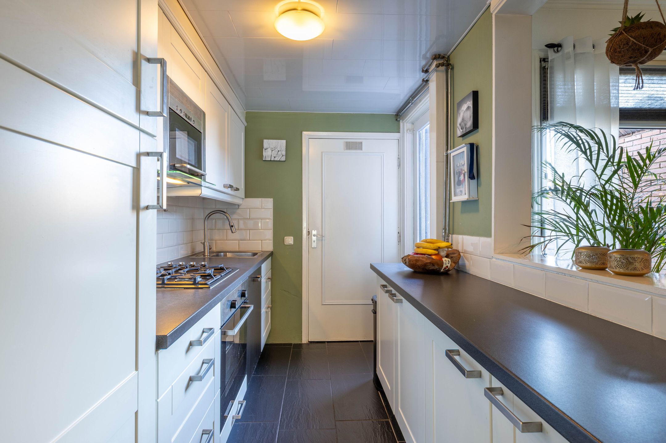 Photo 3 of Zwanebloemstraat 11