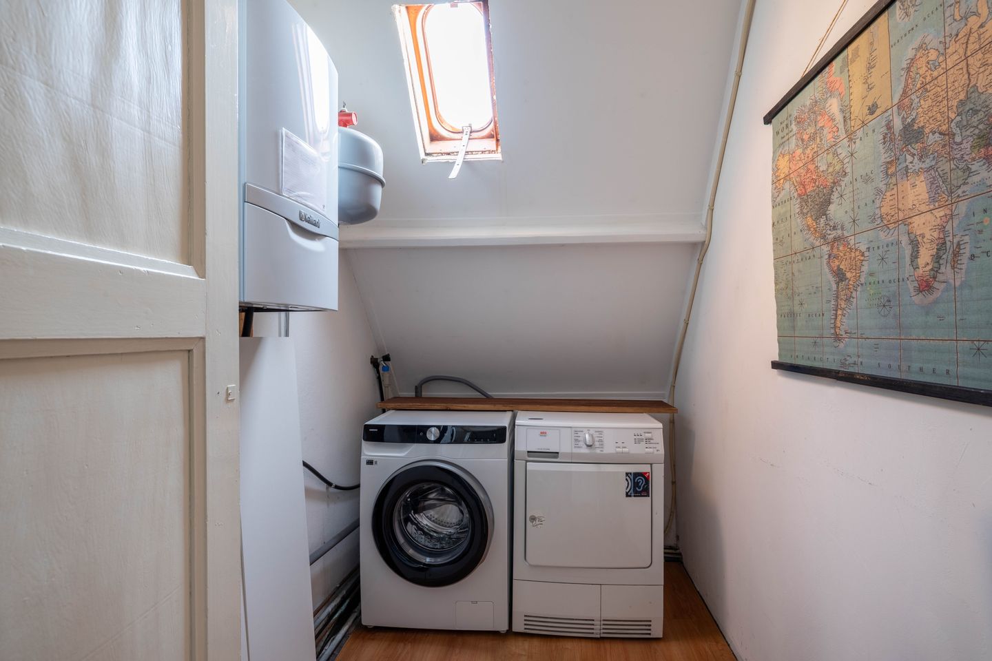 Photo 20 of Zwanebloemstraat 11