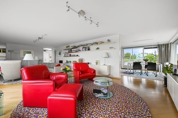 Photo 2 of Sarema 33