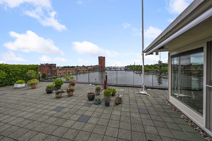 Photo 3 of Sarema 33