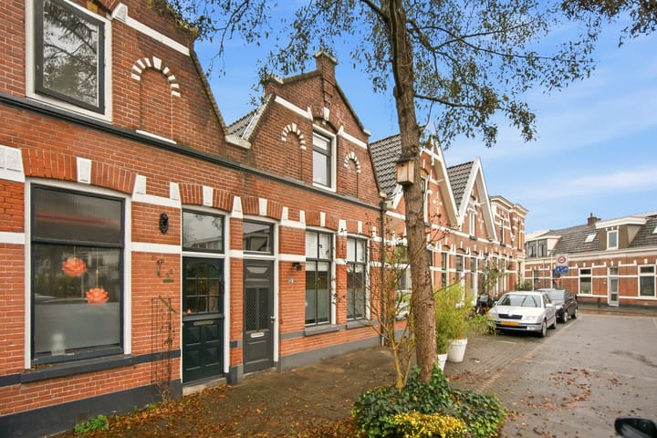 Photo 37 of Bartjensstraat 4-4