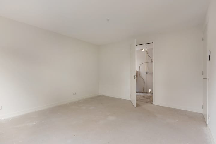 Photo 15 of Van Tydencampstraat 4-A