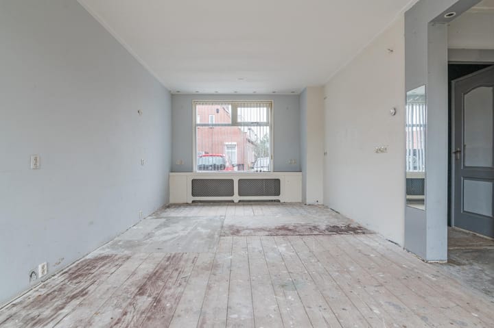 Photo 12 of Willem Lodewijkstraat 17