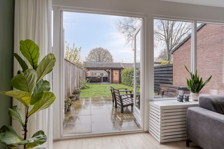 Photo 4 of Hobbemastraat 33