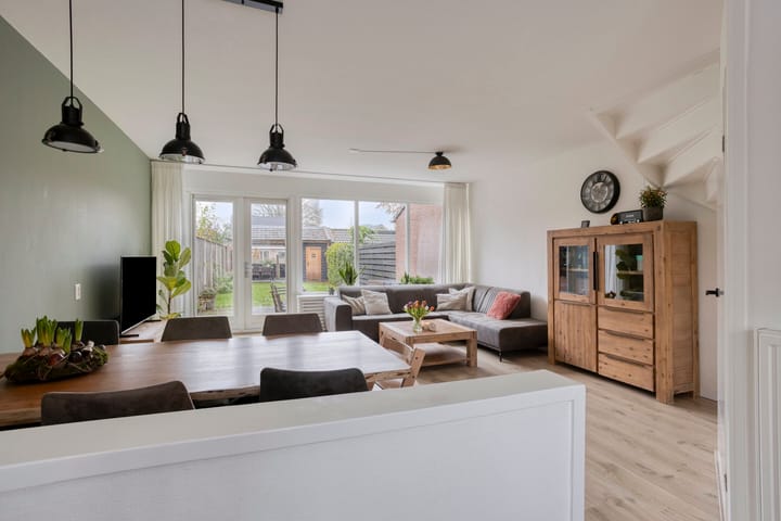 Photo 7 of Hobbemastraat 33