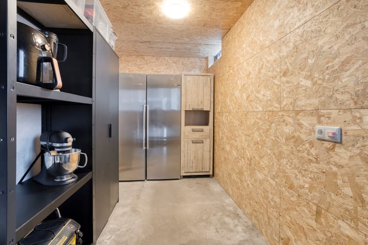 Photo 10 of Hobbemastraat 33