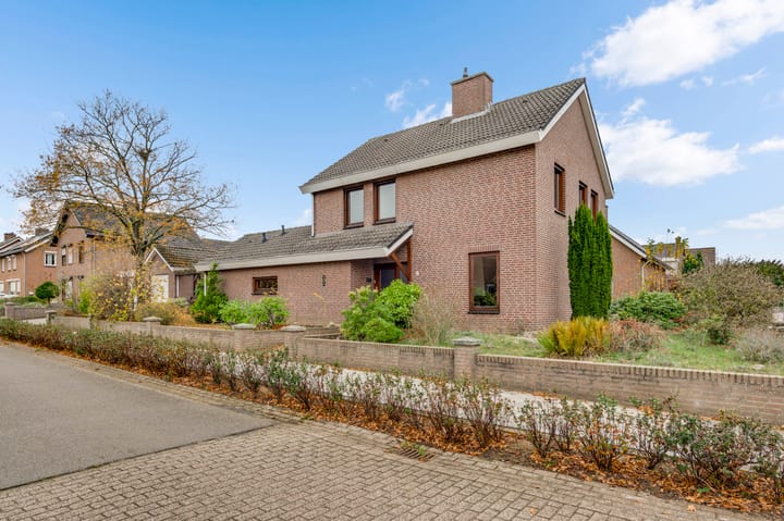 Photo 3 of Korenbloemstraat 2