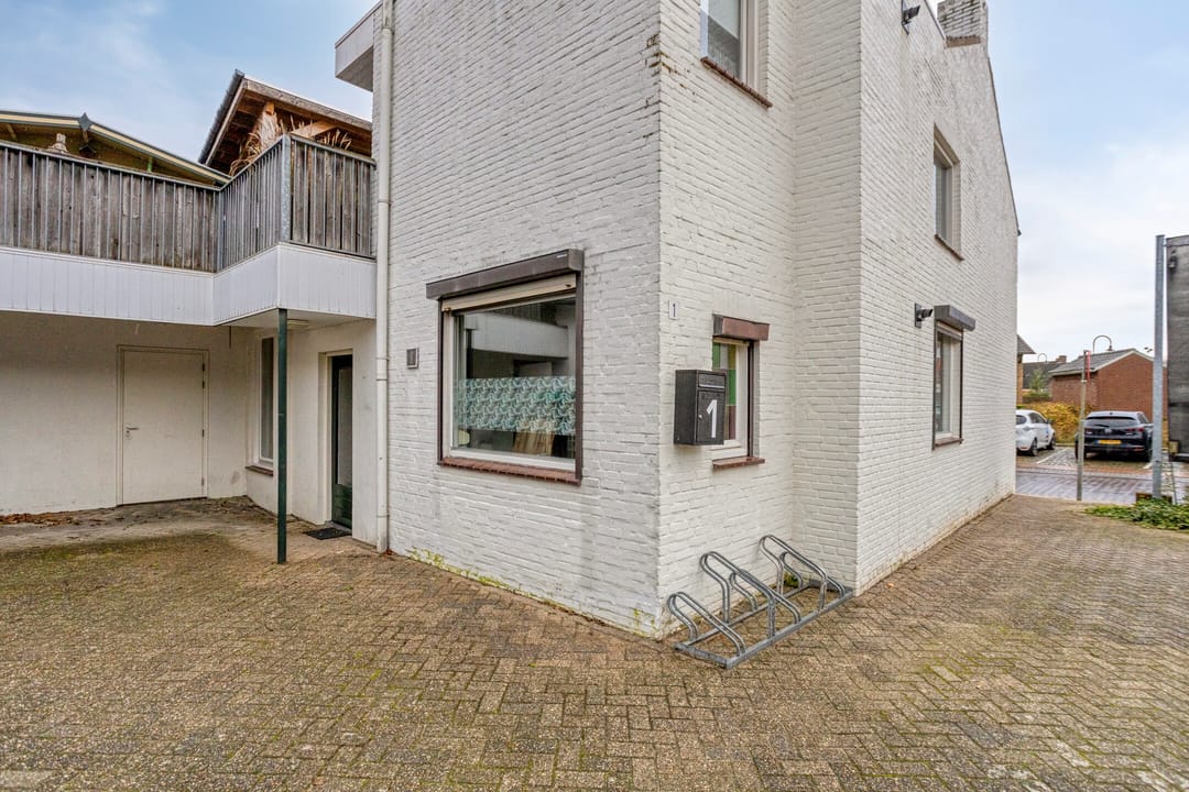 Foto 2 van Walstraat 1