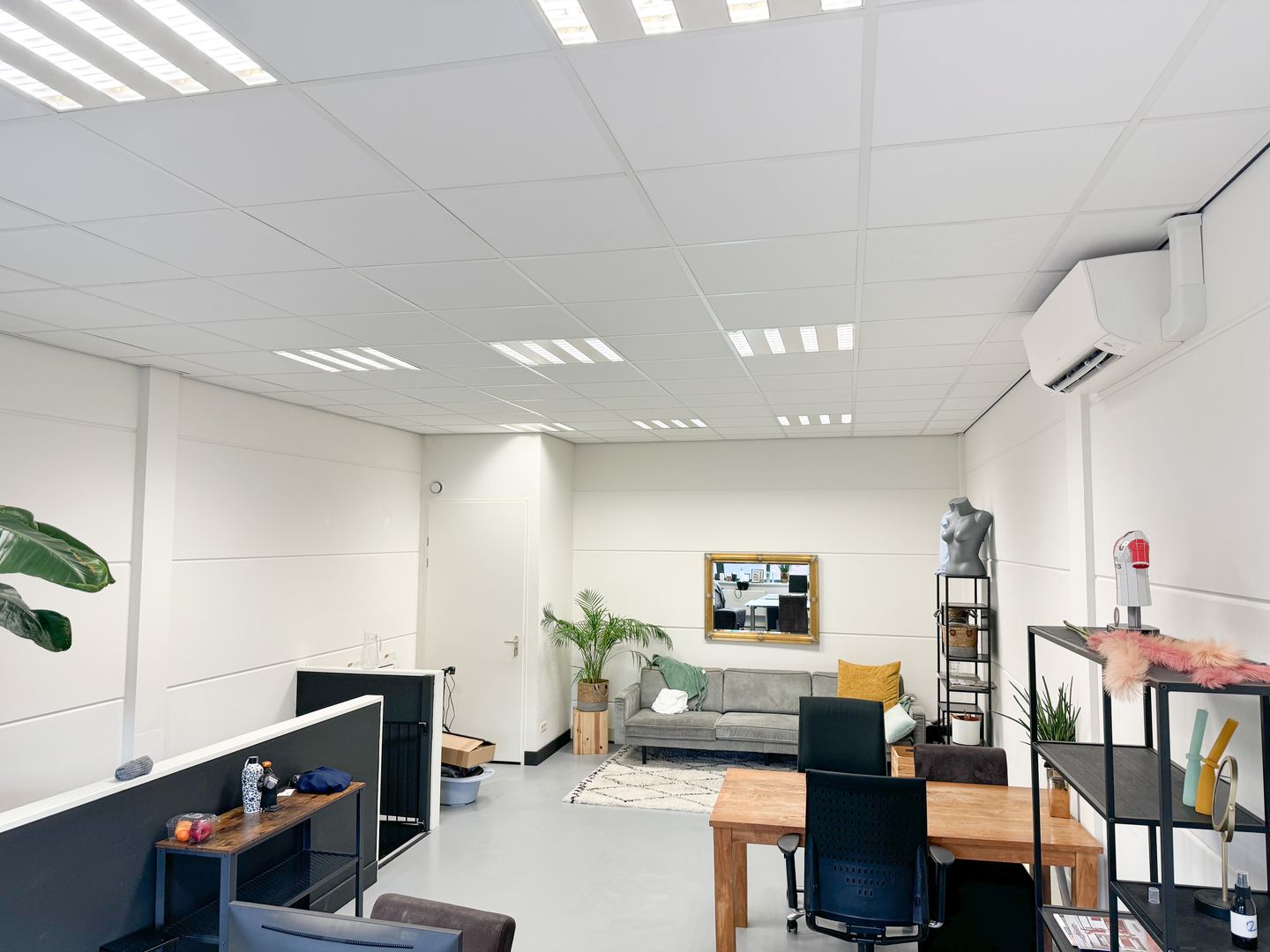 View photo 3 of Coenecoop 3-C4