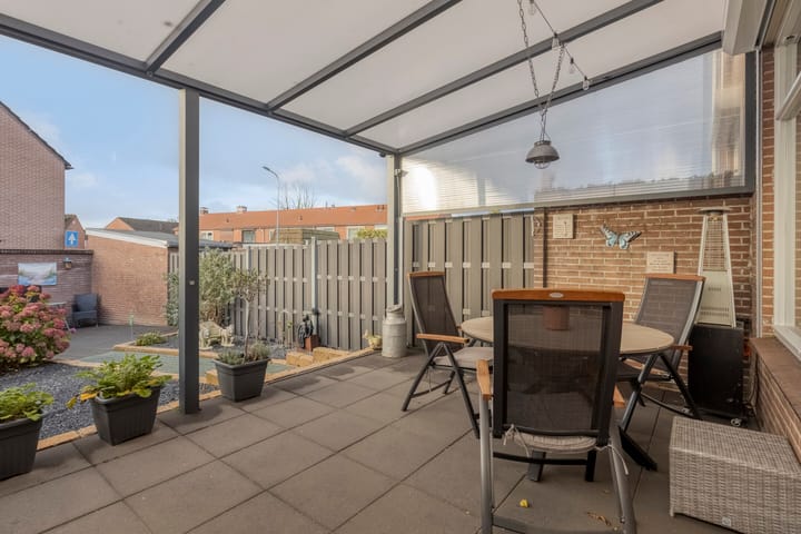 Photo 4 of Julianastraat 13