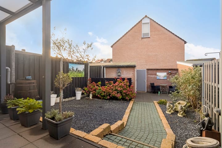 Photo 2 of Julianastraat 13