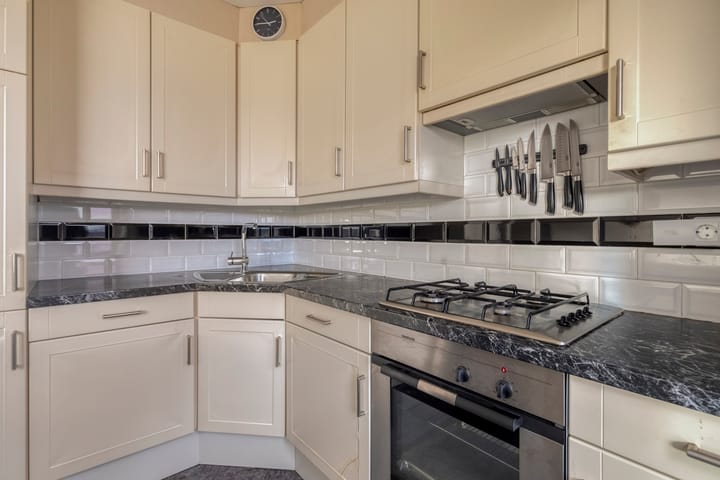 Photo 13 of Julianastraat 13