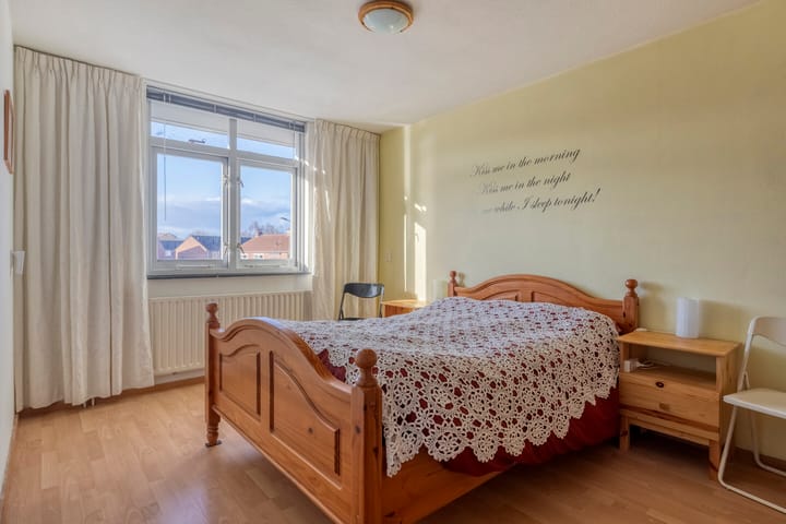 Photo 17 of Julianastraat 13